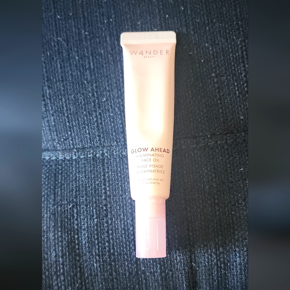 Wander glow ahead face oil